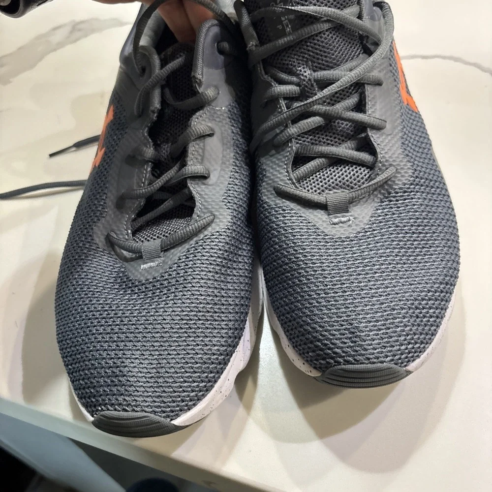 under armour Charged Escape Size 13